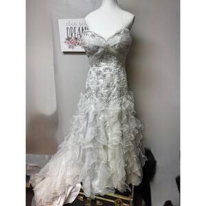 MTA SOLANO Mermaid Wedding Dress w/ Ruffle Skirt & Sweetheart Bust sz 4